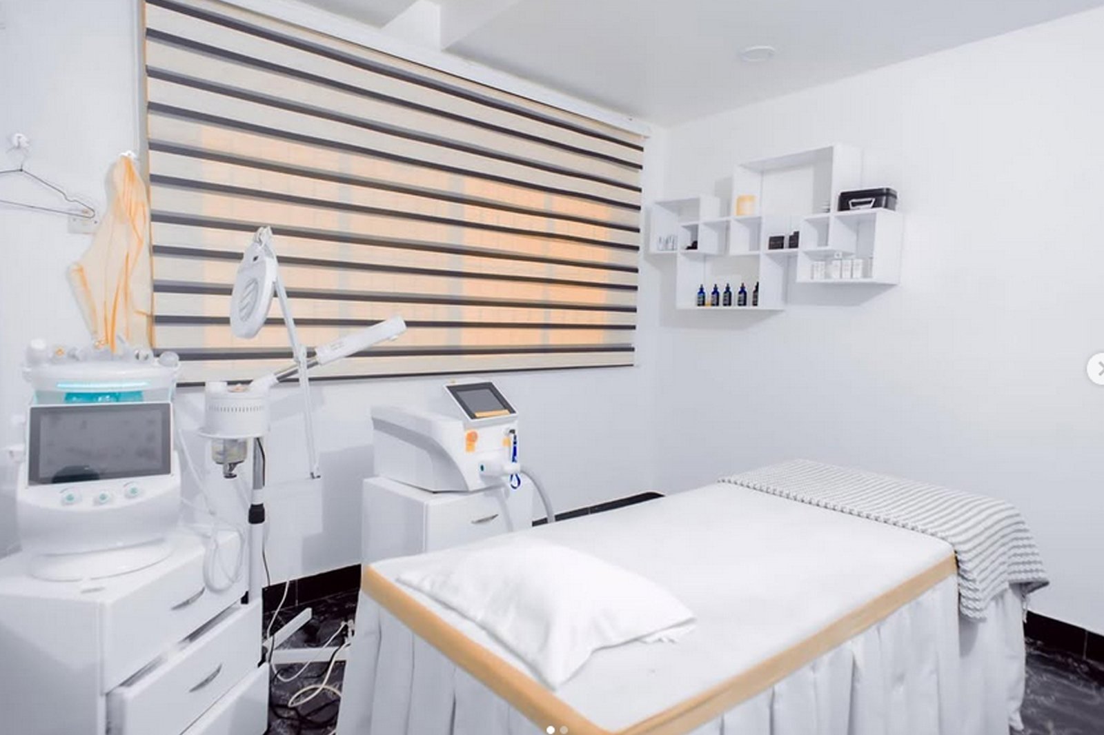 Paradise Saloon & Spa